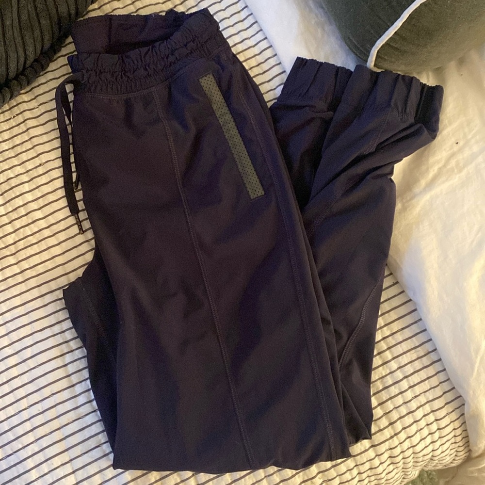 Lululemon joggers size 8